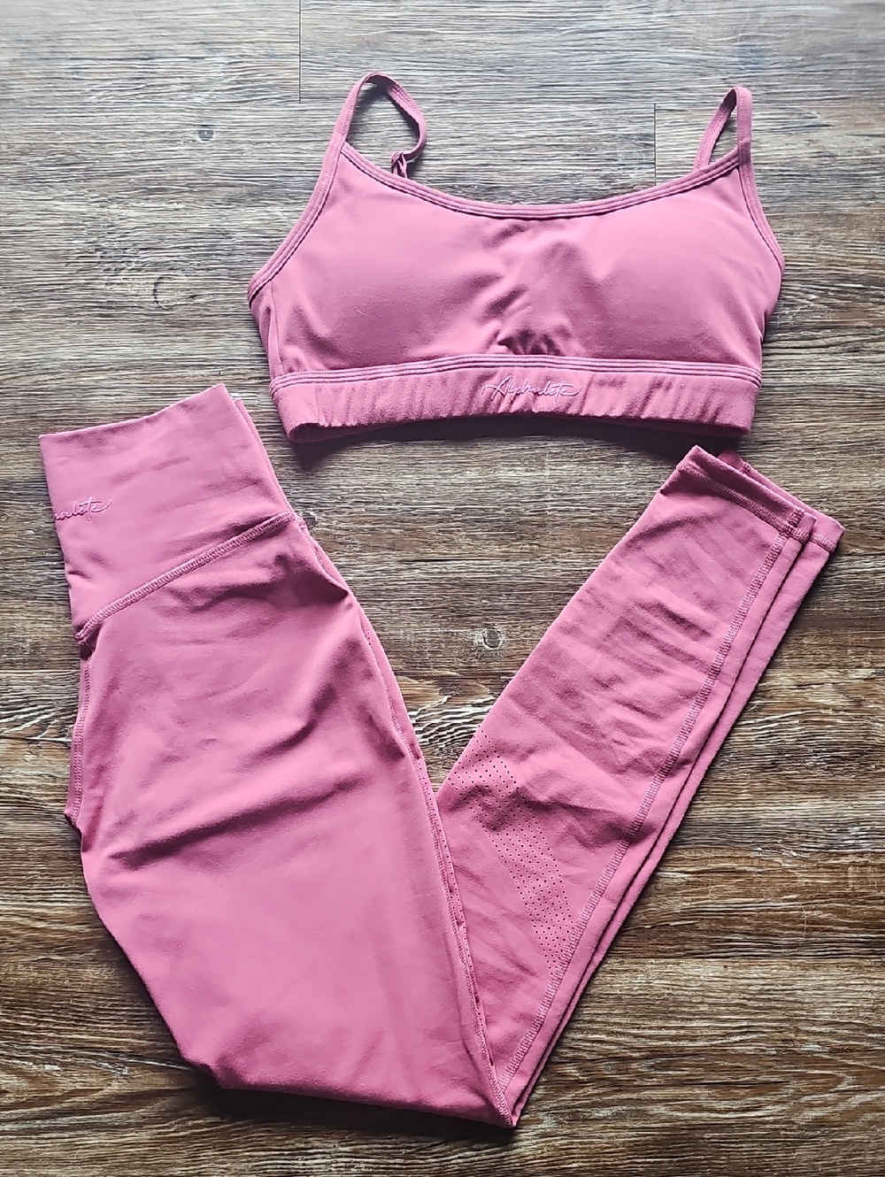 Alphalete Surface Limitless Bra And Surface Laser-cut Wrap Leggings - Rose Wine